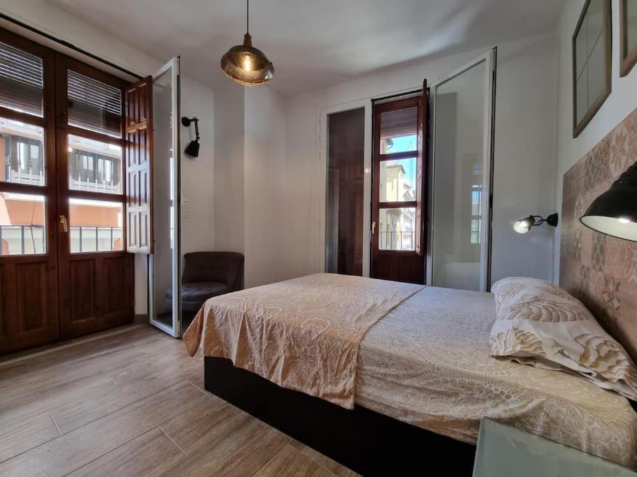 Ferienwohnung Exclusividad A Pie De La Torre De La Catedral Granada Exterior foto